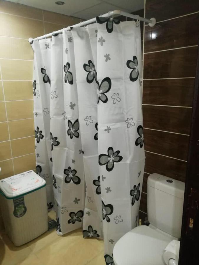 Florenza Khamsin In Pool View Apartment