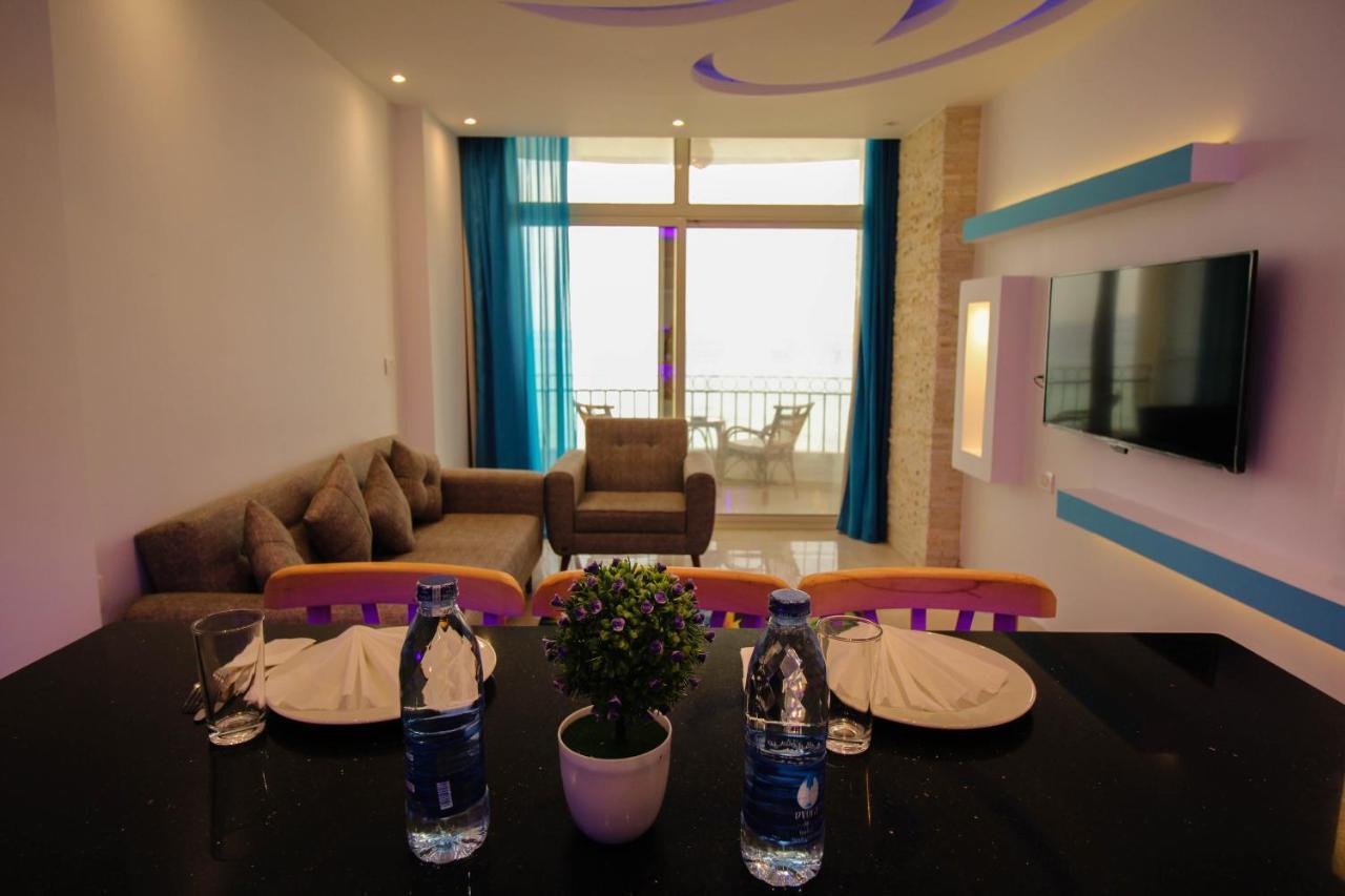 Seaview Center Apartment *