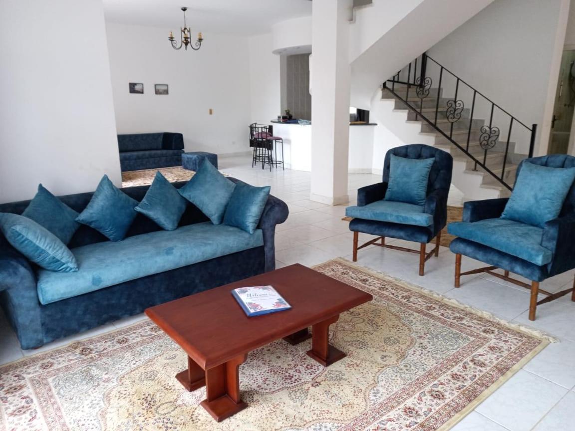 Fayrouz Beach Villa *