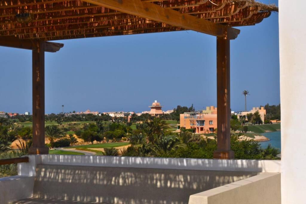 With 5 Bedrooms & 4 Bathrooms - Private Heated Pool