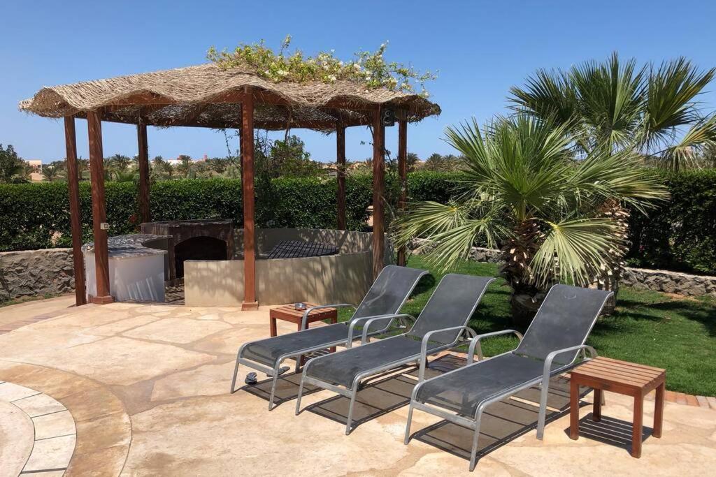 With 5 Bedrooms & 4 Bathrooms - Private Heated Pool