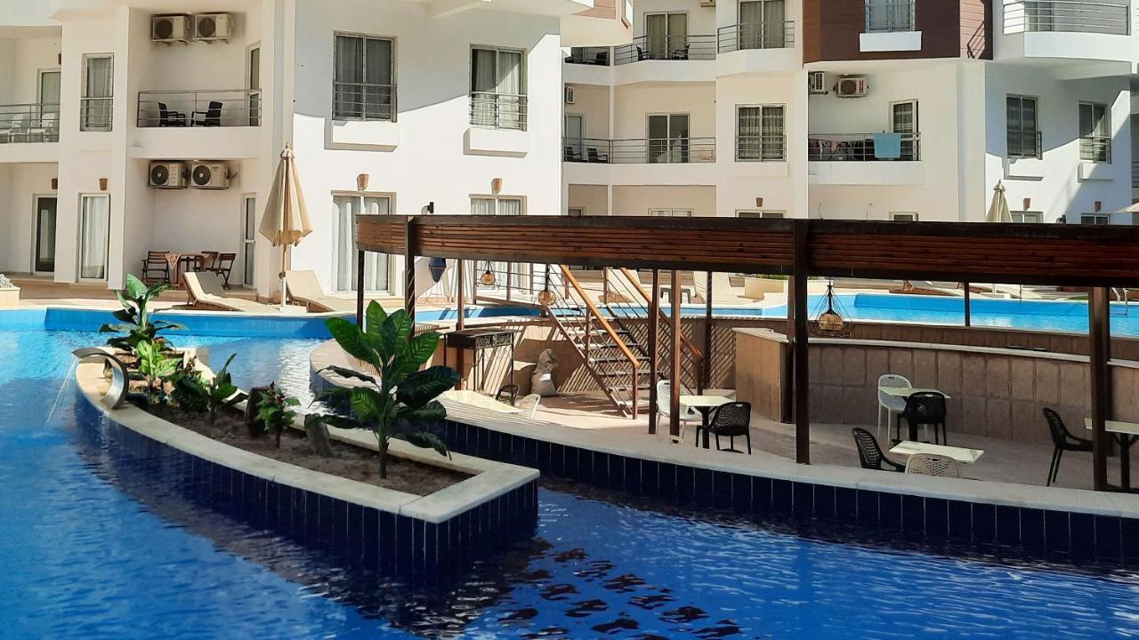 Aqua Palms A210 Apartment *