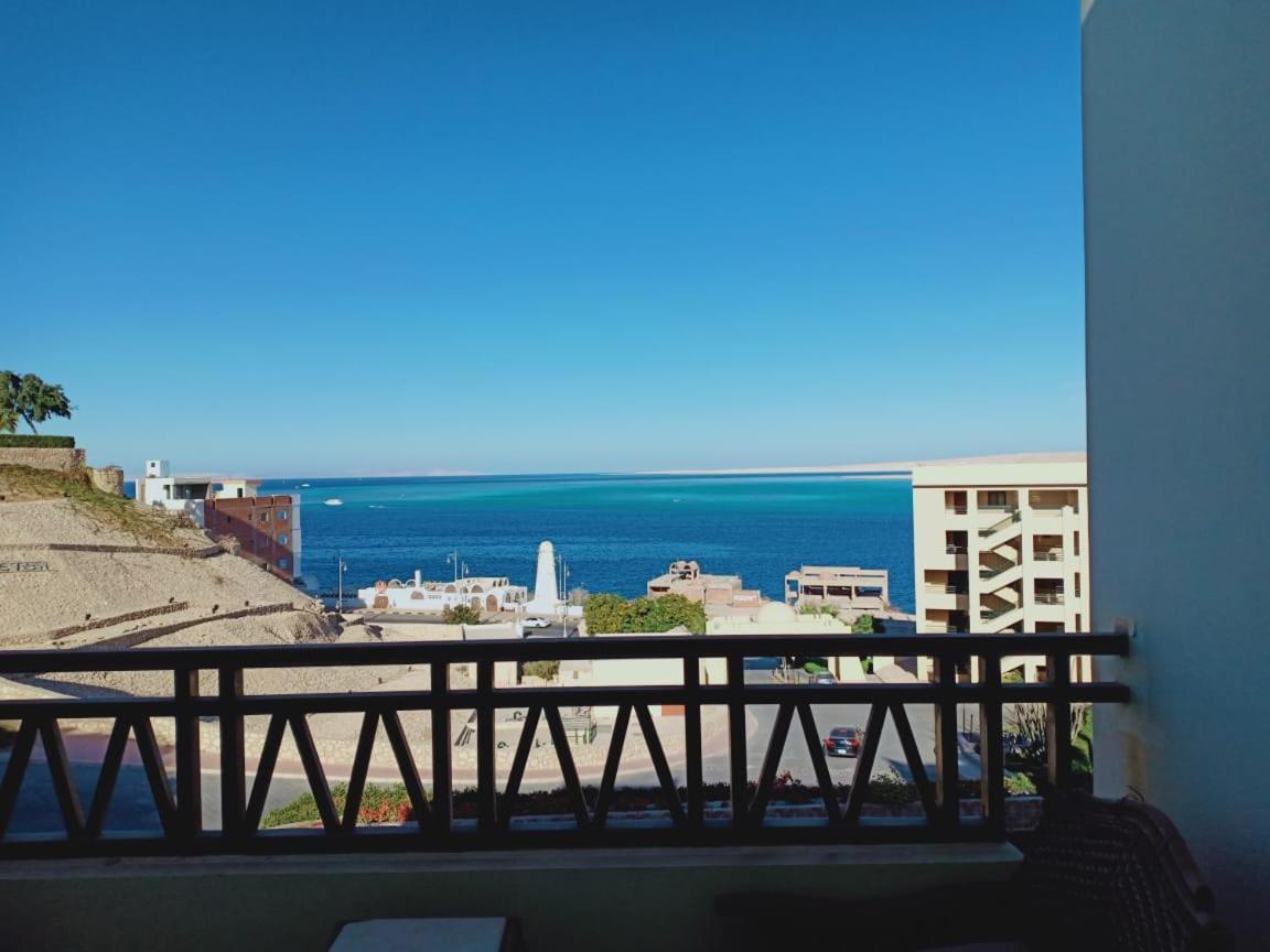 شاليه في كمبوند The View Apartment Hurghada