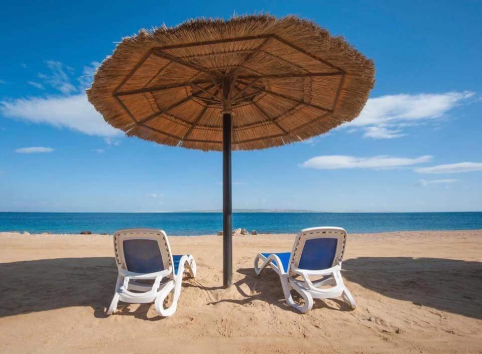 شاليه في كمبوند The View * Hurghada