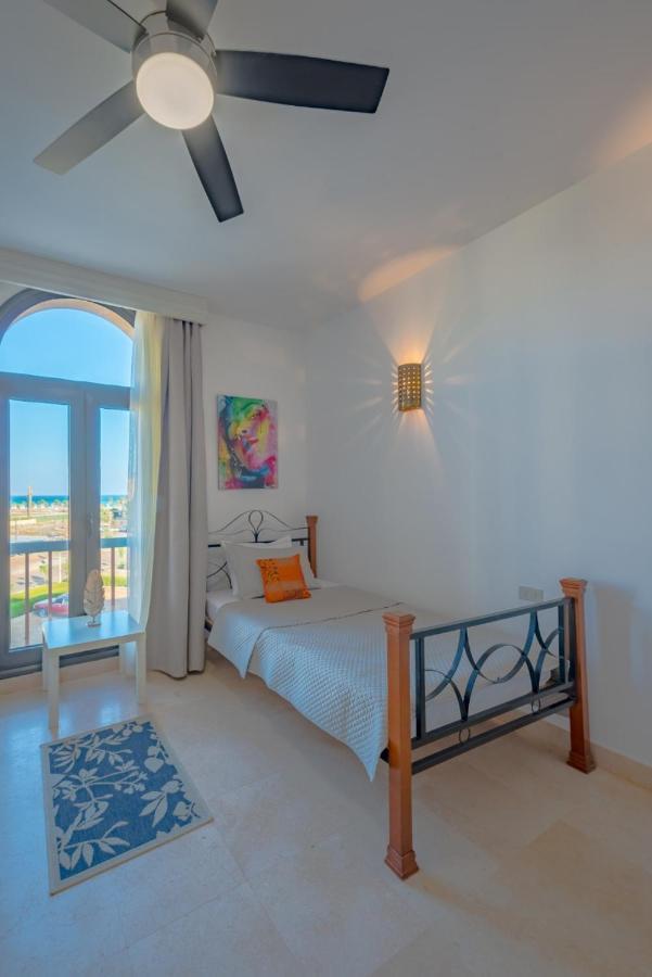 Apartment Heated Jacuzzi 2br On Yacht View