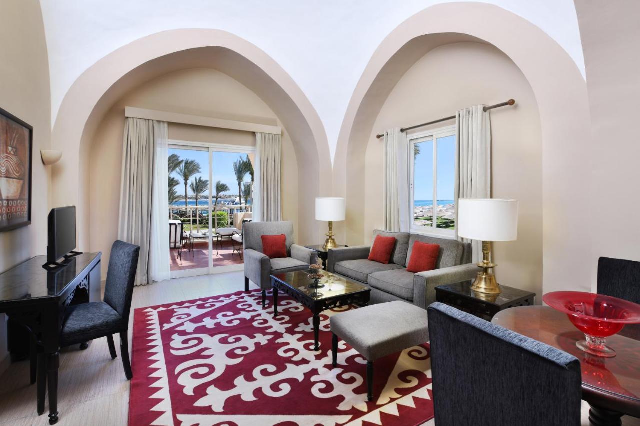 Jaz Makadina Resort 5*
