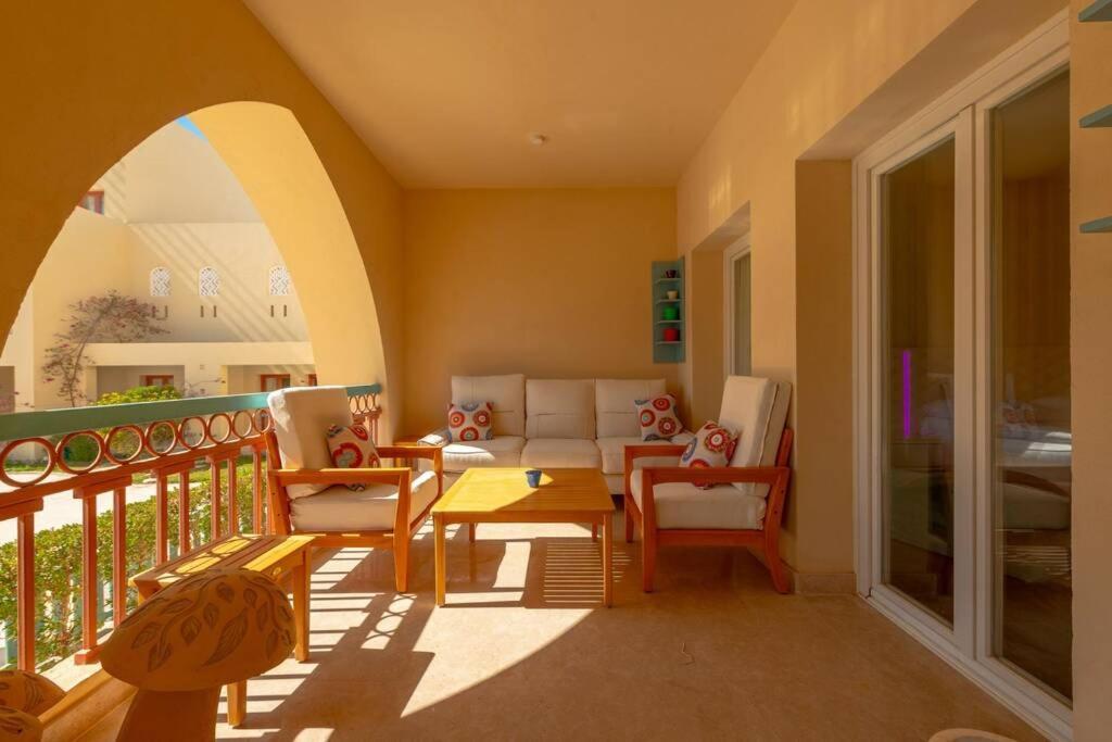 Apartment Marina Mosaique 1 Bedroom With Pool View