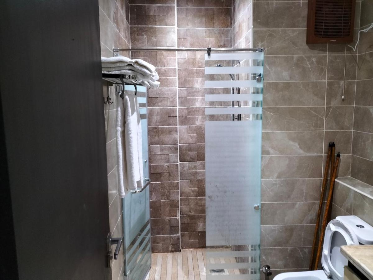 One Bedroom With Aqua View At Mirage Bay