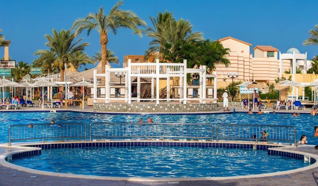 One Bedroom With Aqua View At Mirage Bay Aparthotel Hurghada