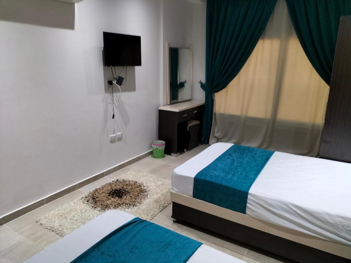 One Bedroom With Aqua View At Mirage Bay Aparthotel