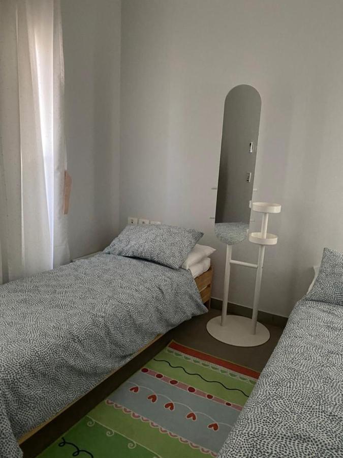 A Lovely 2 Bedroom At Waterside *