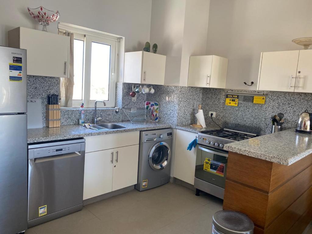 A Lovely 2 Bedroom At Waterside Hurghada
