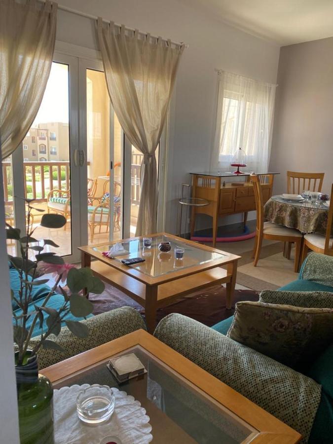 A Lovely 2 Bedroom At Waterside