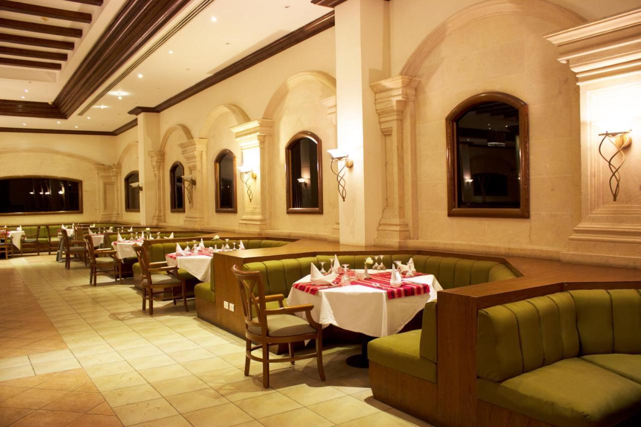Pyramisa Beach Resort Sahl Hasheesh Hotel 5*