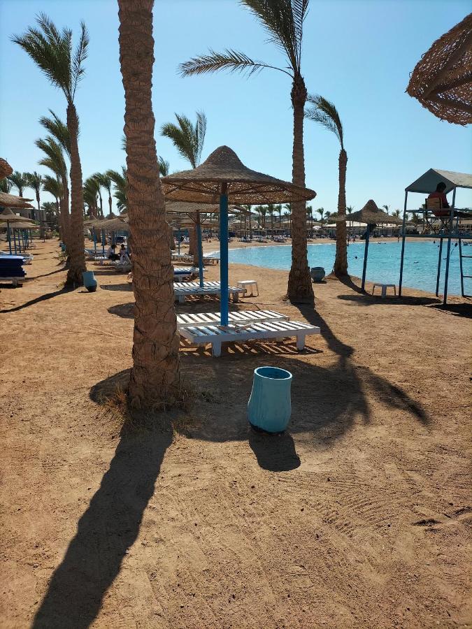 One Bedroom With Aqua View At Mirage Bay 4*