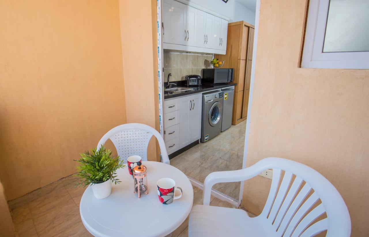 Pool View Near El Gouna With Floor Balcony & Kitchen Appartement Hurghada