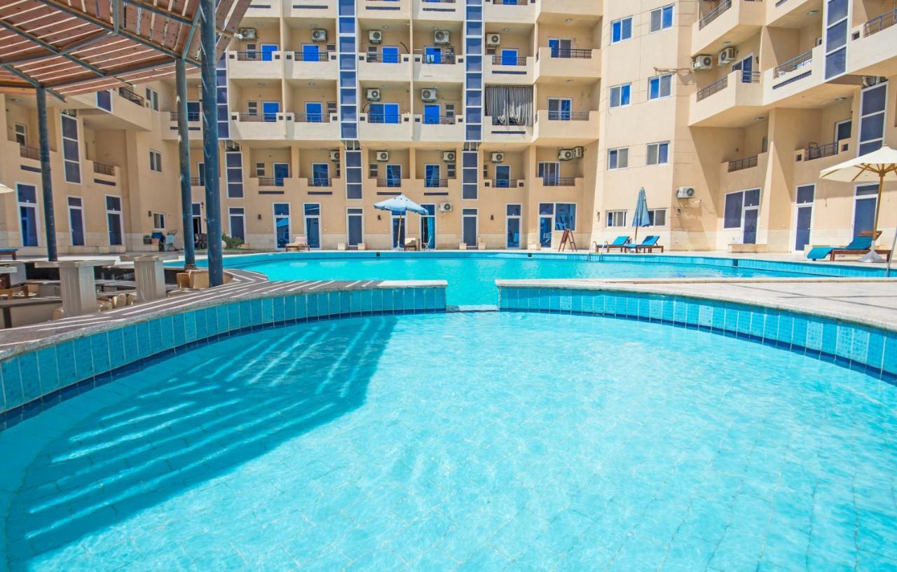 Pool View Near El Gouna With Floor Balcony & Kitchen * Hurghada