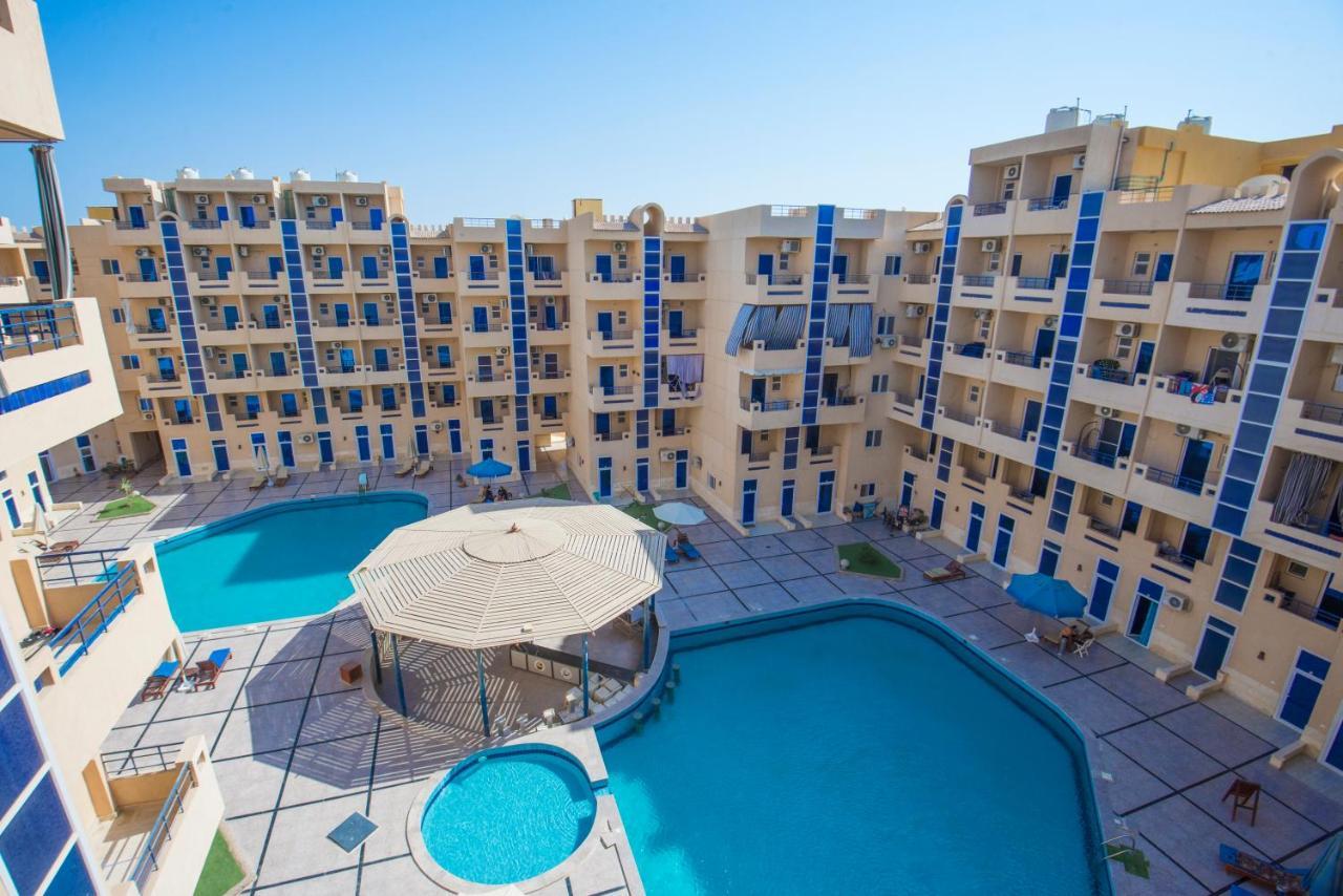 Pool View Near El Gouna With Floor Balcony & Kitchen