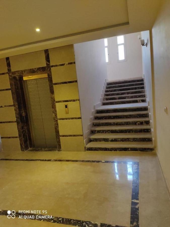 One Bedroom With Aqua View At Mirage Bay Aparthotel