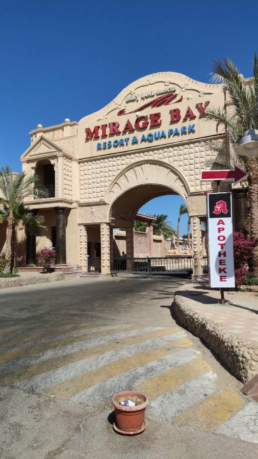 One Bedroom With Aqua View At Mirage Bay Aparthotel 4*