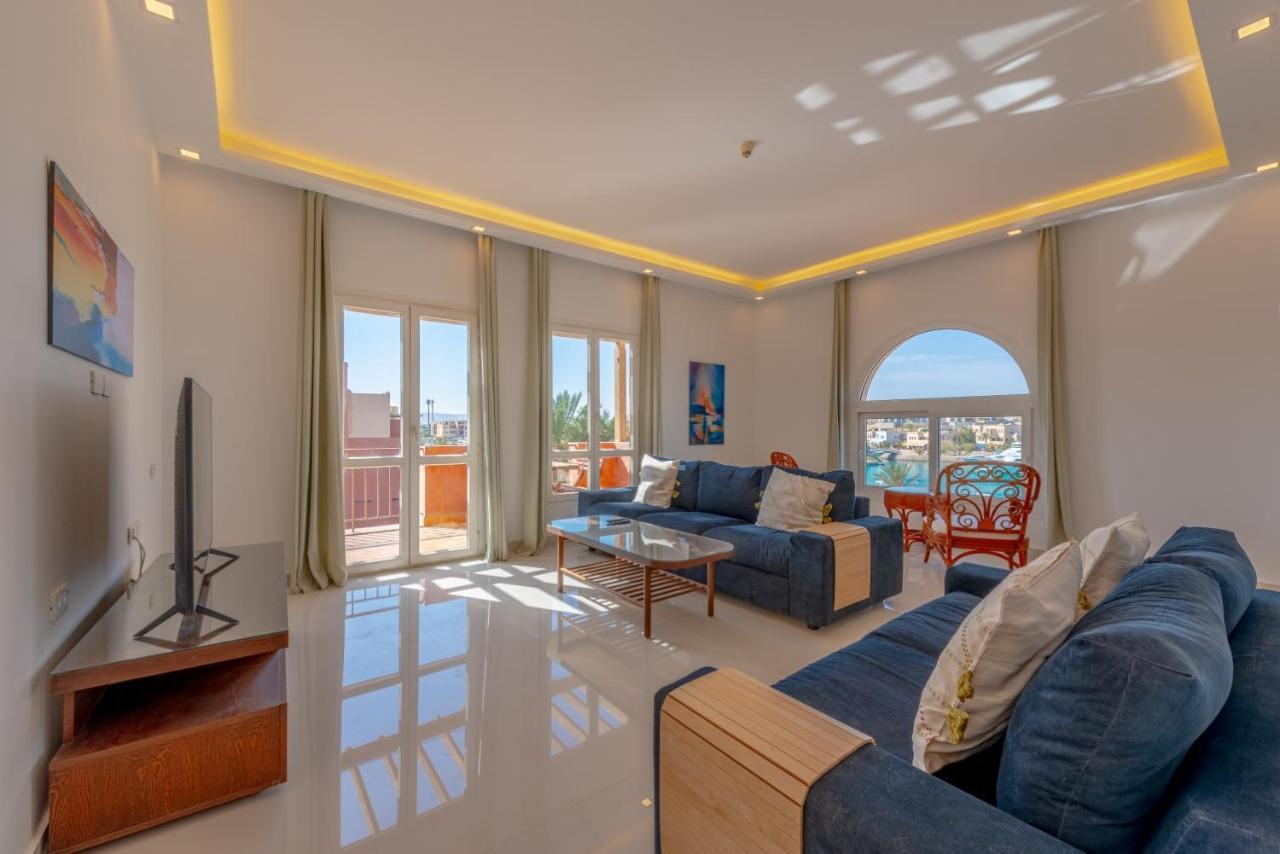 Lovely Sea View 2br In 