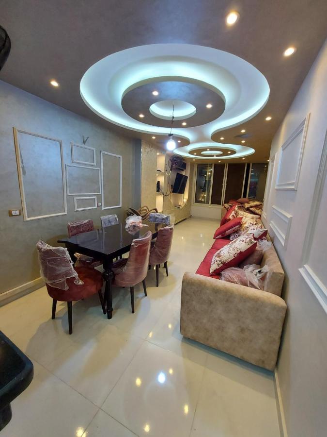شقة فندقية على البحر *