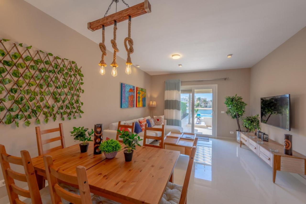 Joubal 3br Private Pool Next To Marina Villa
