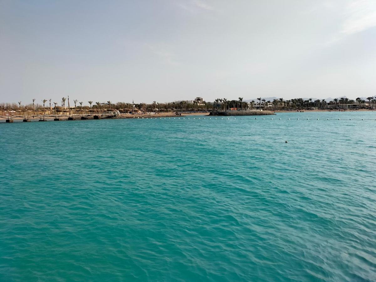 One Bedroom With Aqua View At Mirage Bay Aparthotel