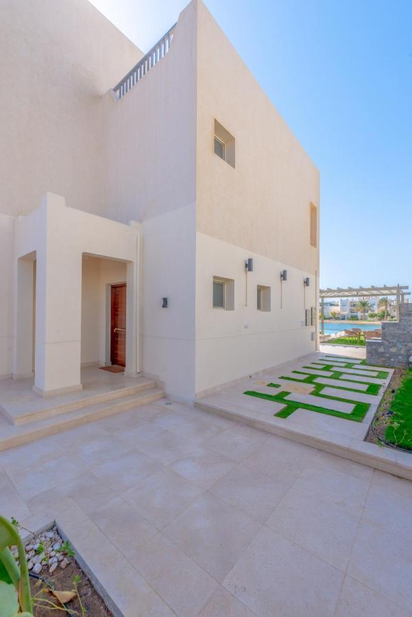 Joubal 3br Private Pool Next To Marina Hurghada