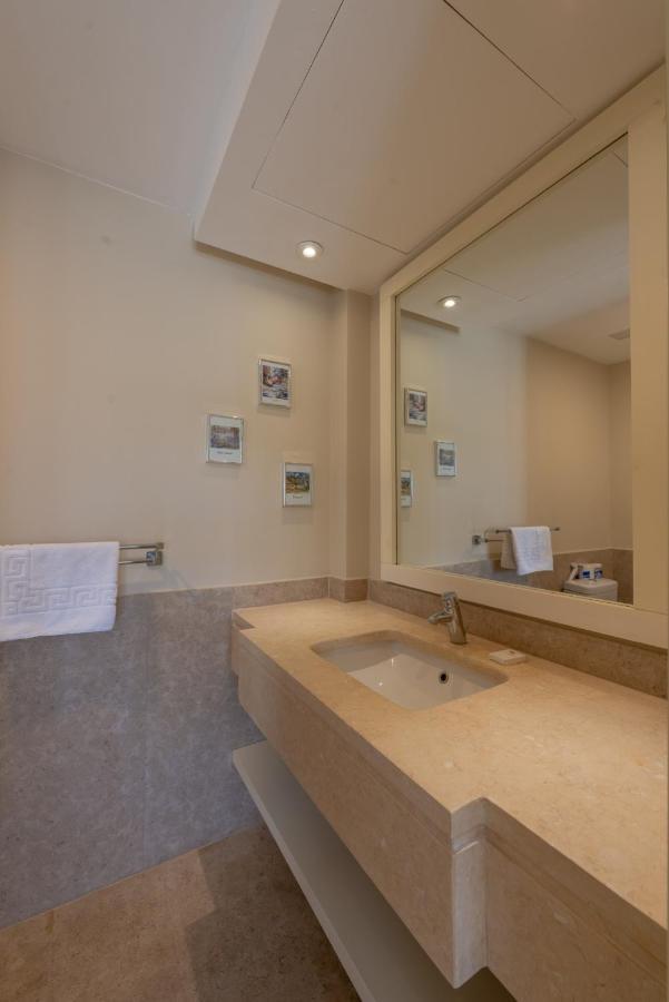 Joubal 3br Private Pool Next To Marina Hurghada