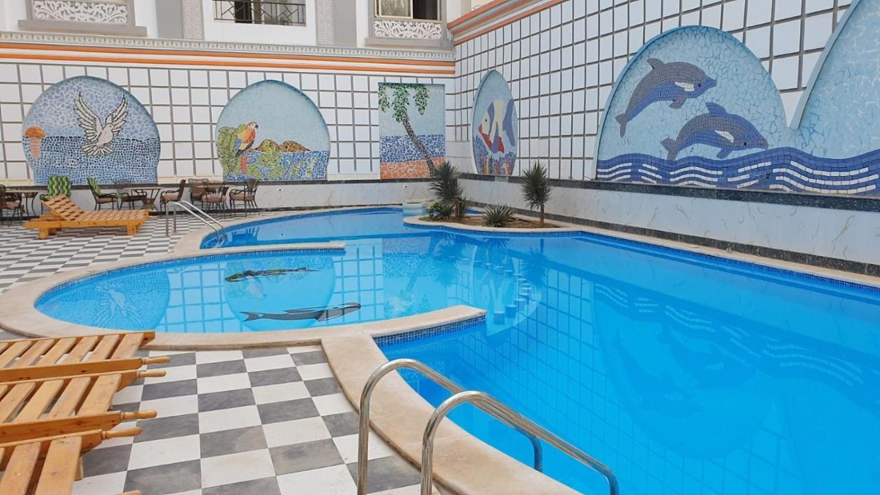 Pool View Next To The Marina,sheraton Plaza 320 Appartement