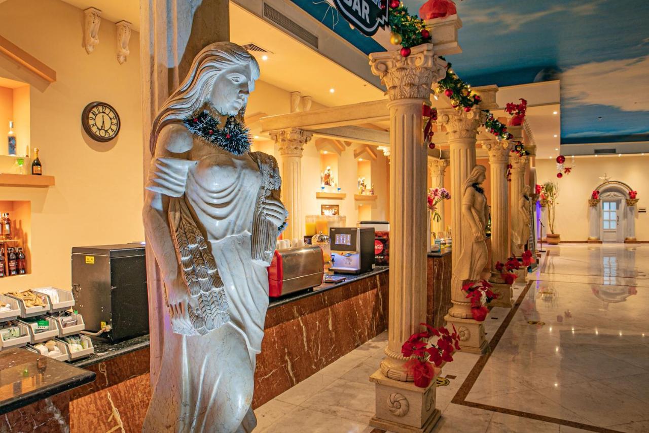 Titanic Palace Families And Couples Only