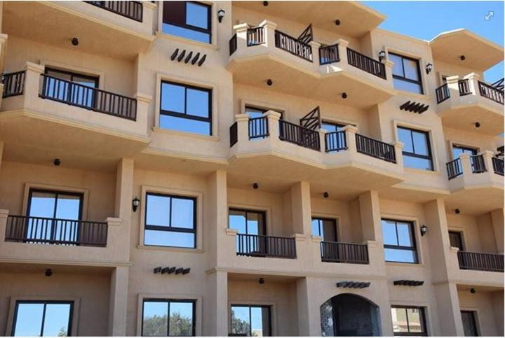 Beachfront 1br - Pool - Sea View - Parking - A C *