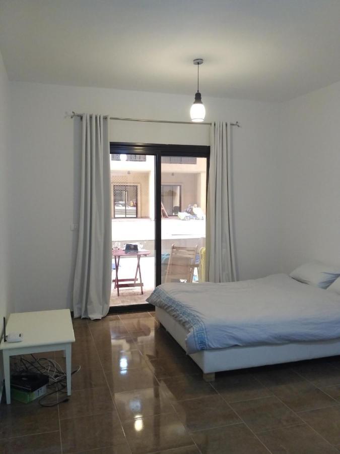 Beachfront 1br - Pool - Sea View - Parking - A C Apartment