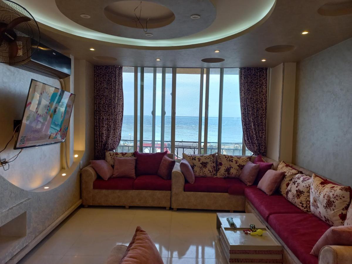 Appartement شقة فندقية على البحر *