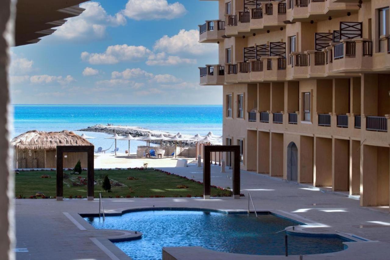 Beachfront 1br - Pool - Sea View - Parking - A C