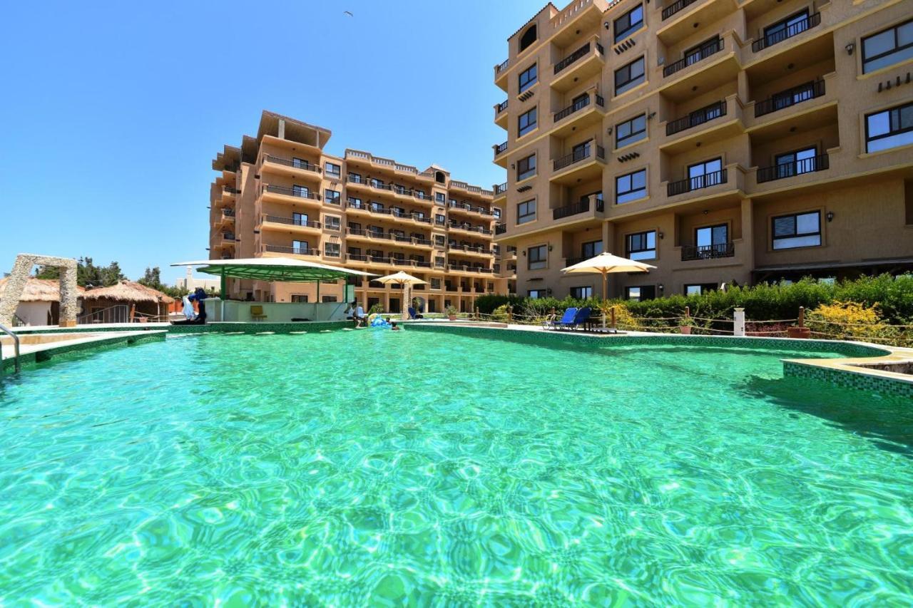 Beachfront 1br - Pool - Sea View - Parking - A C Hurghada