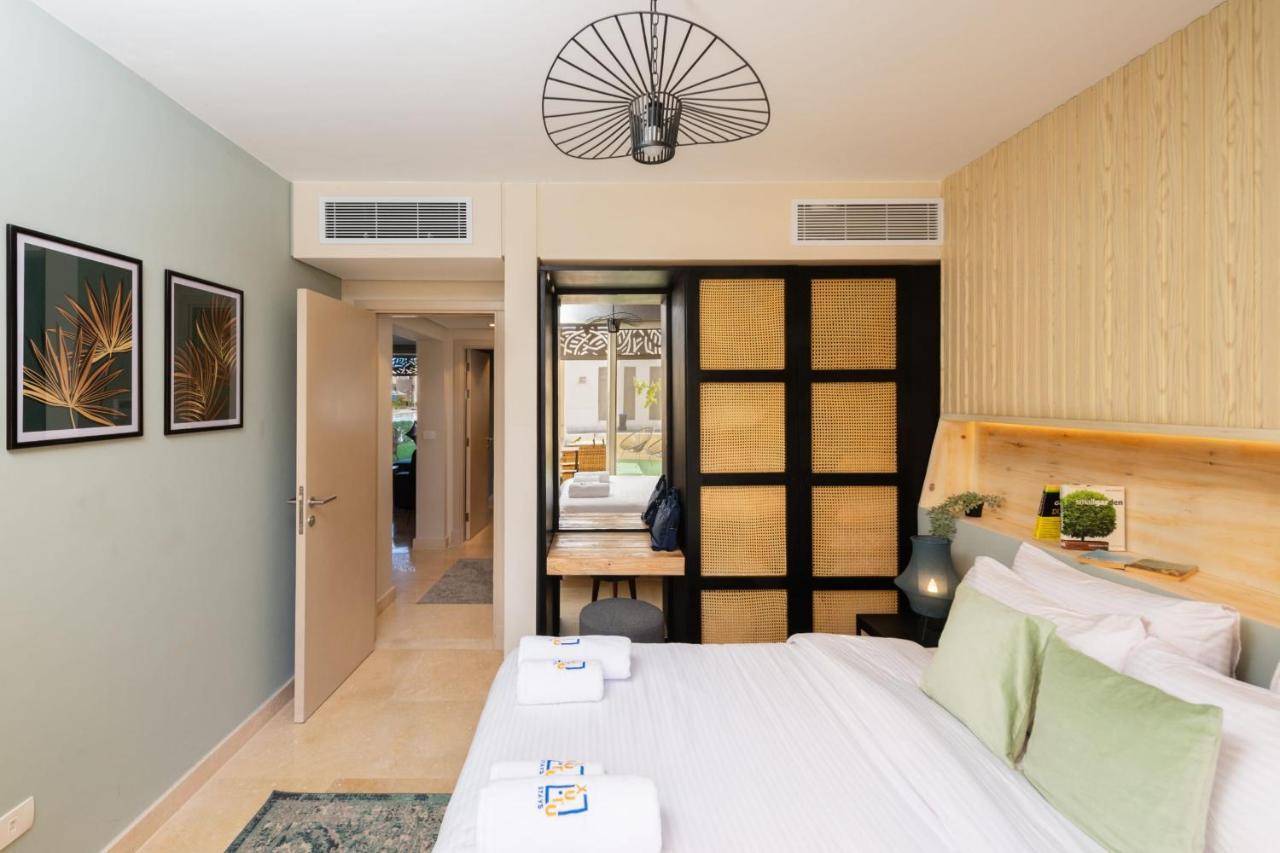 Elegant & Edgy 2 Bedroom W & Pool Mangroovy Apartment *