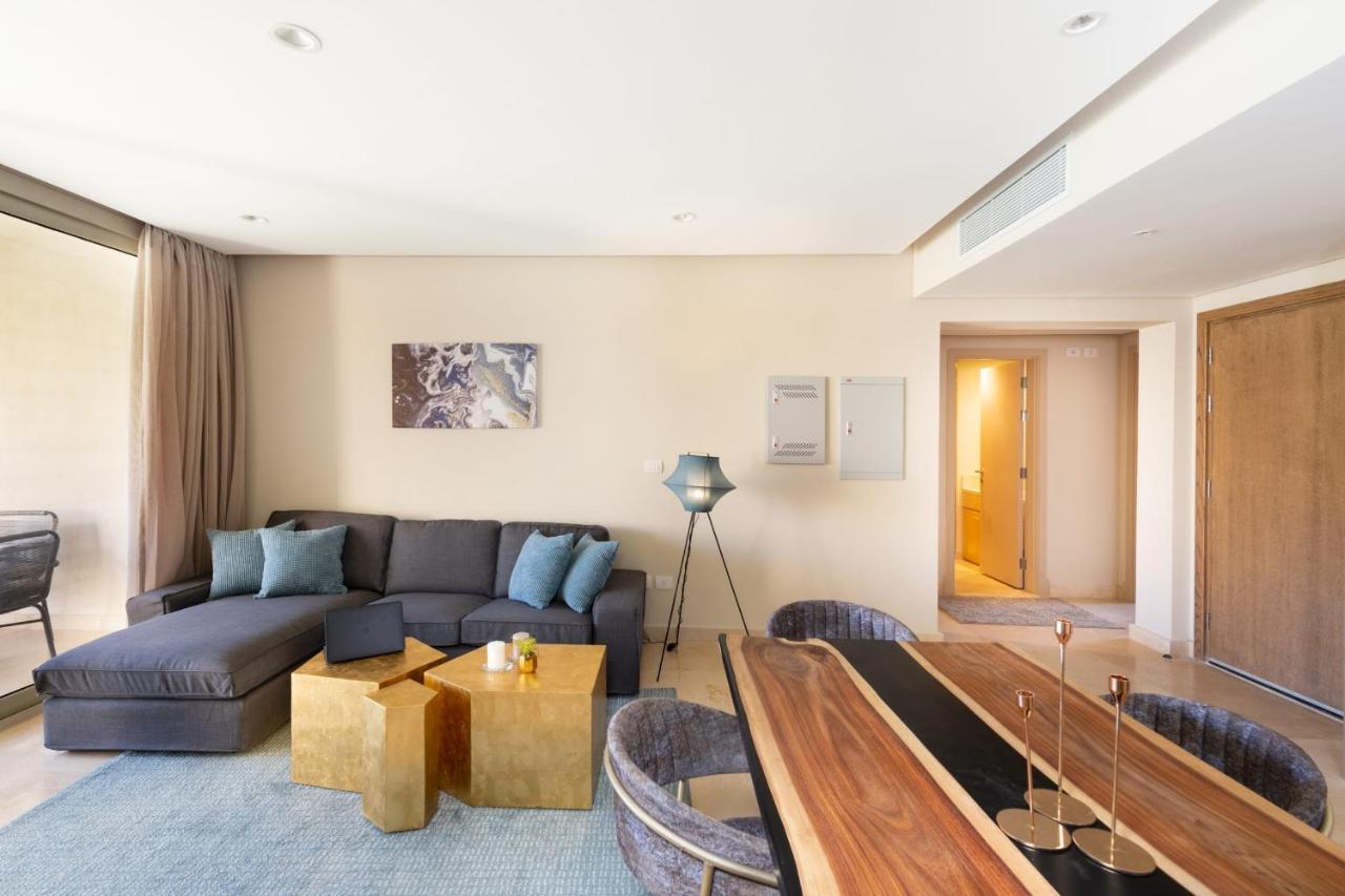 Elegant & Edgy 2 Bedroom W & Pool Mangroovy *