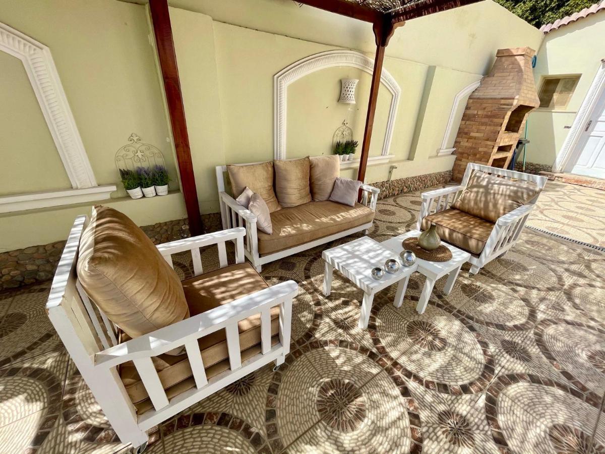 Vakantiehuis Ground Floor In With Private Pool And Private Garden *