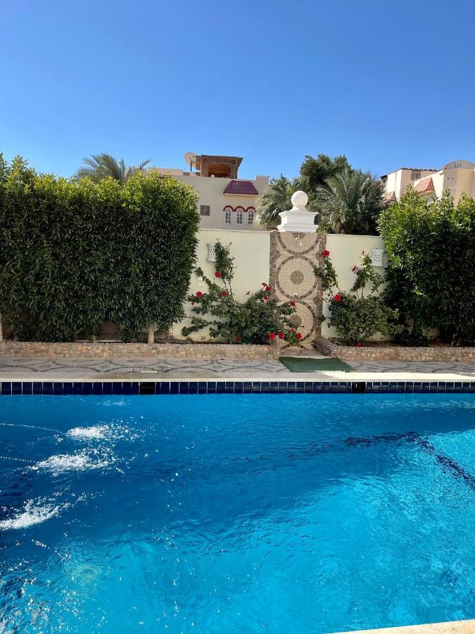 Vakantiehuis Ground Floor In With Private Pool And Private Garden *