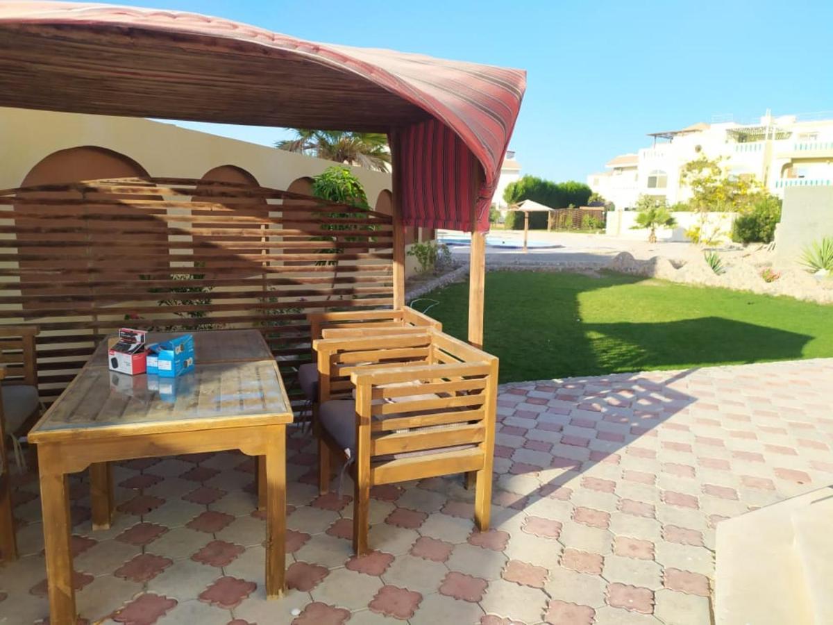 4 Bed Villa *