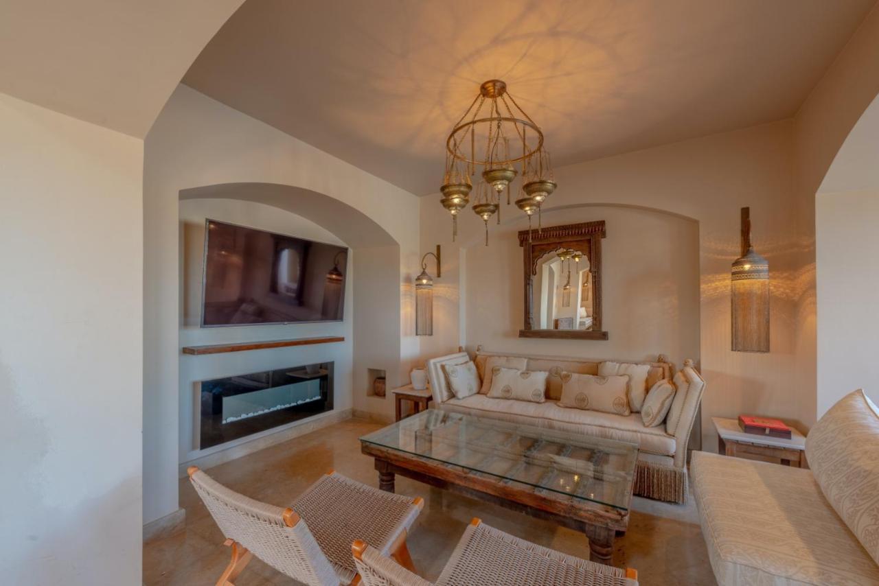 Chic 3br West Golf With Pool, Lagoon View &