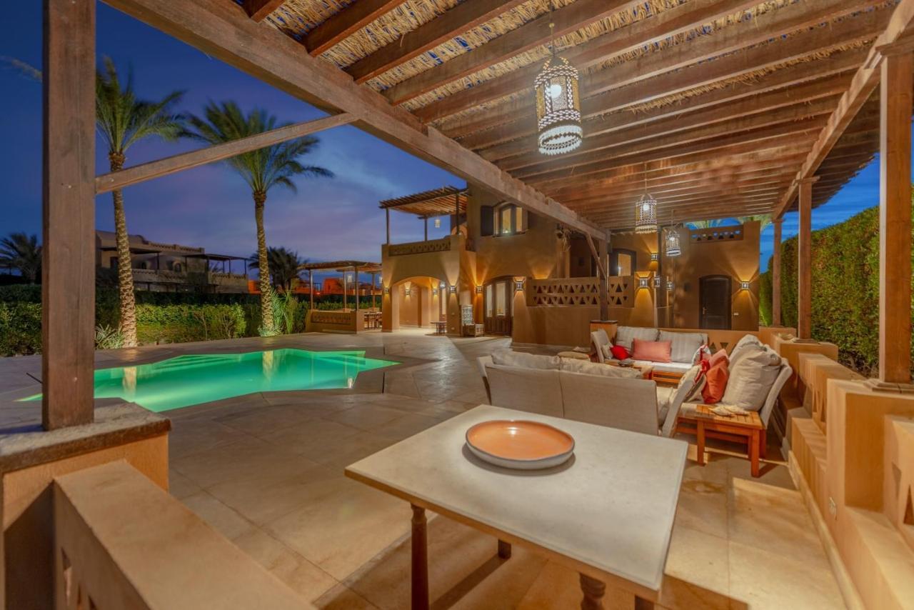 Chic 3br West Golf With Pool, Lagoon View &