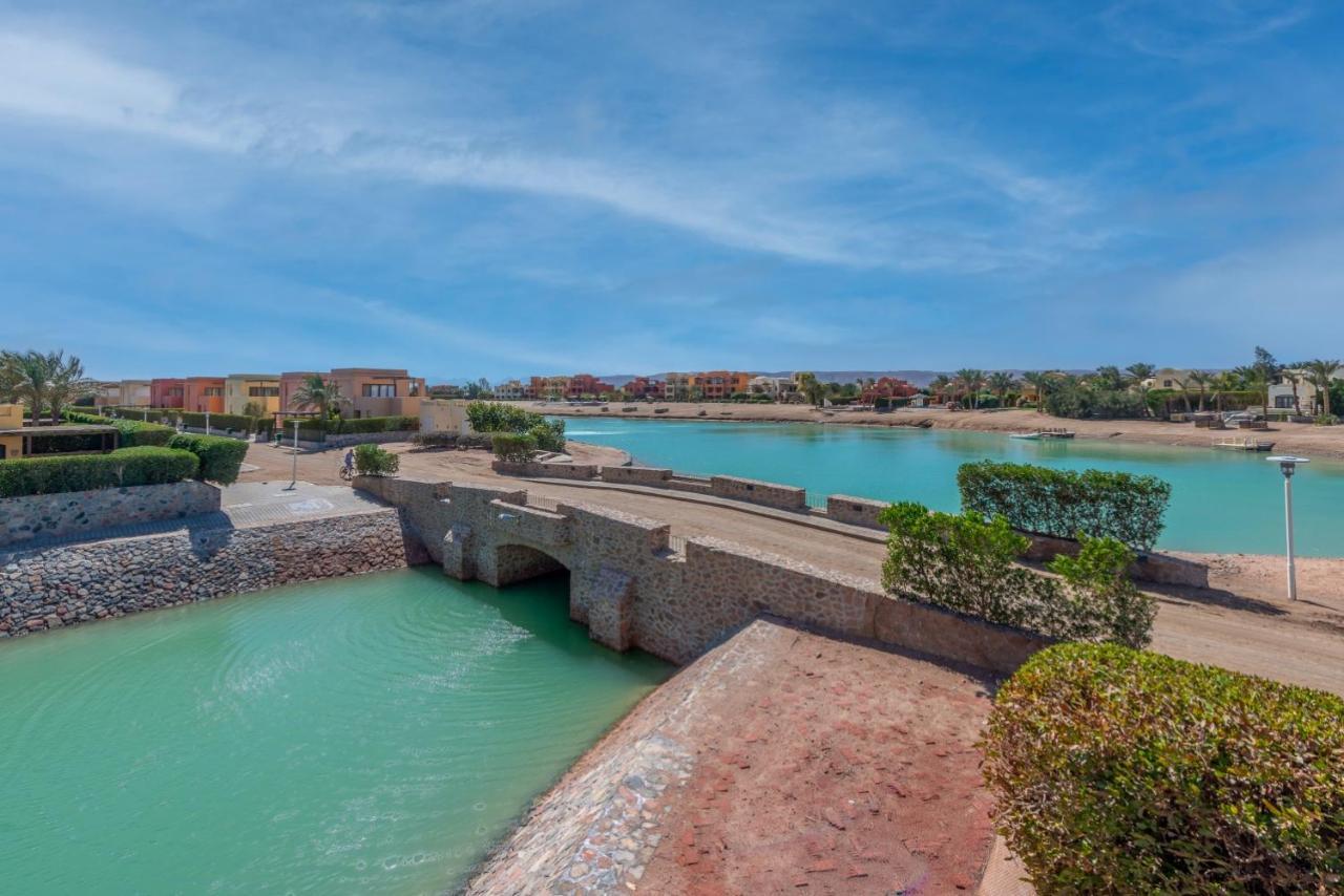 Chic 3br West Golf With Pool, Lagoon View & Villa Hurghada