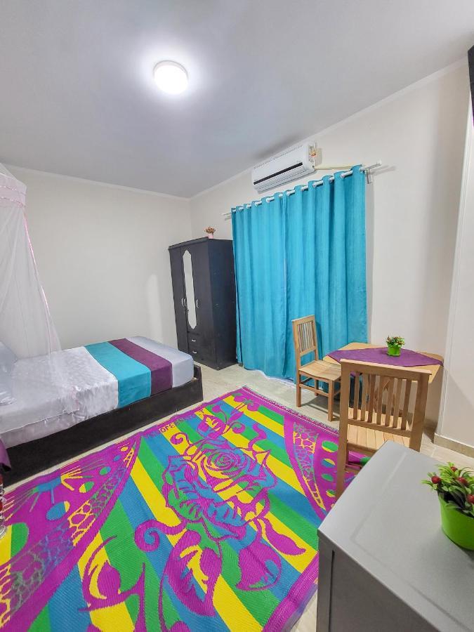 Apartment Paradise Plaza Near The Sea Redsealine