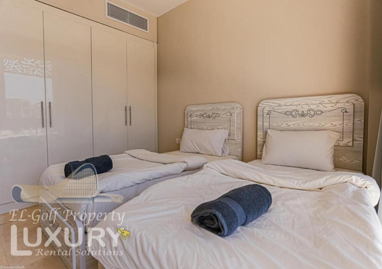 Apartment Mangarov-2br. M1-6b-12