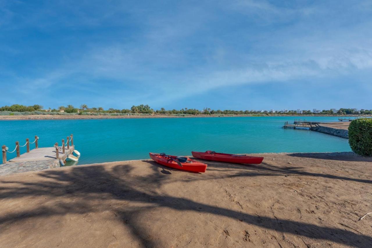 Chic 3br West Golf With Pool, Lagoon View &