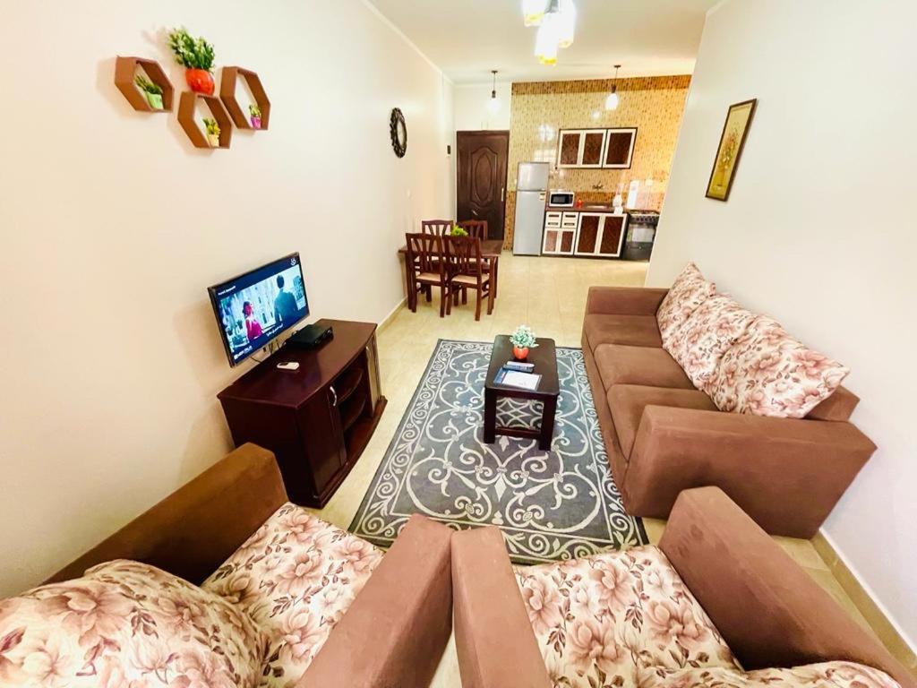 Charbel Aparthotel