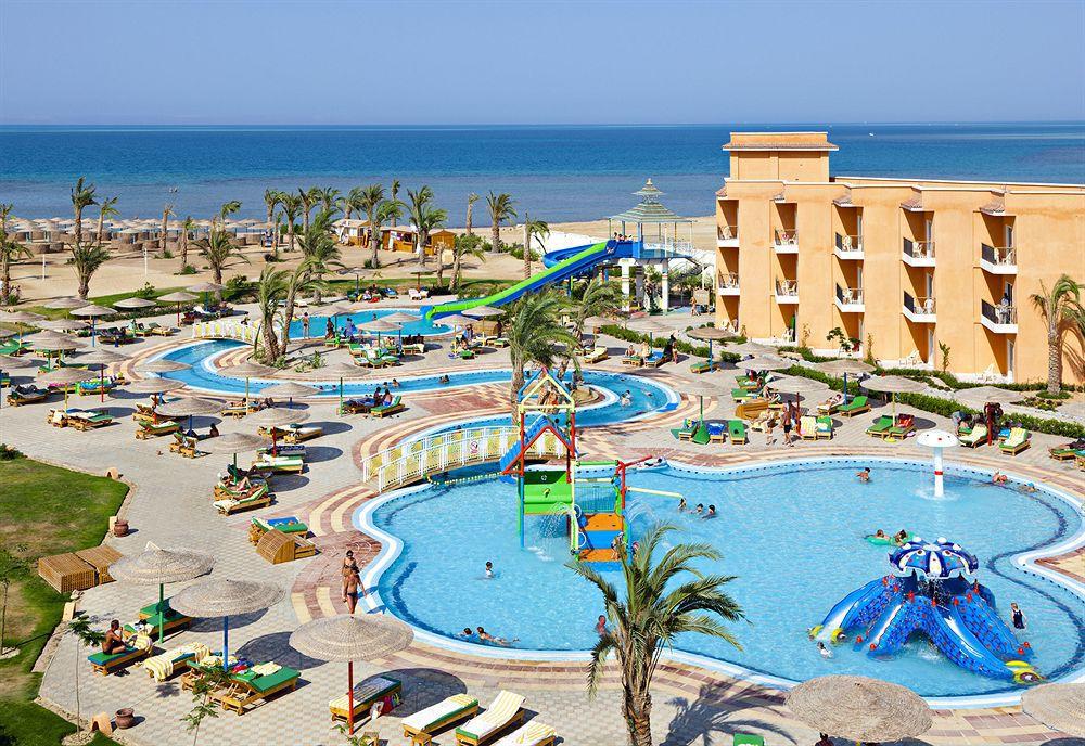 Resort Three Corners Sunny